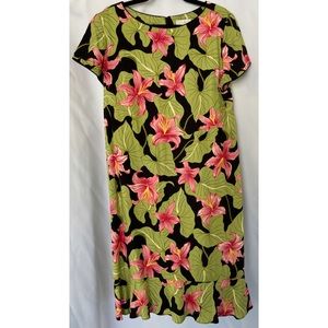 Vintage Hawaiian Muumuu Iolani floral lily Dress